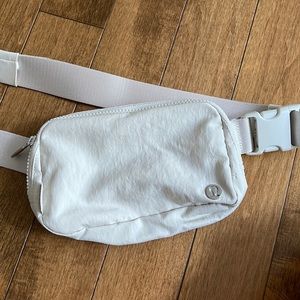 Everywhere Belt Bag